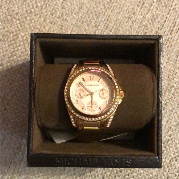 Michael Kors Rose Gold Watch with tags! - Picture 1 of 3
